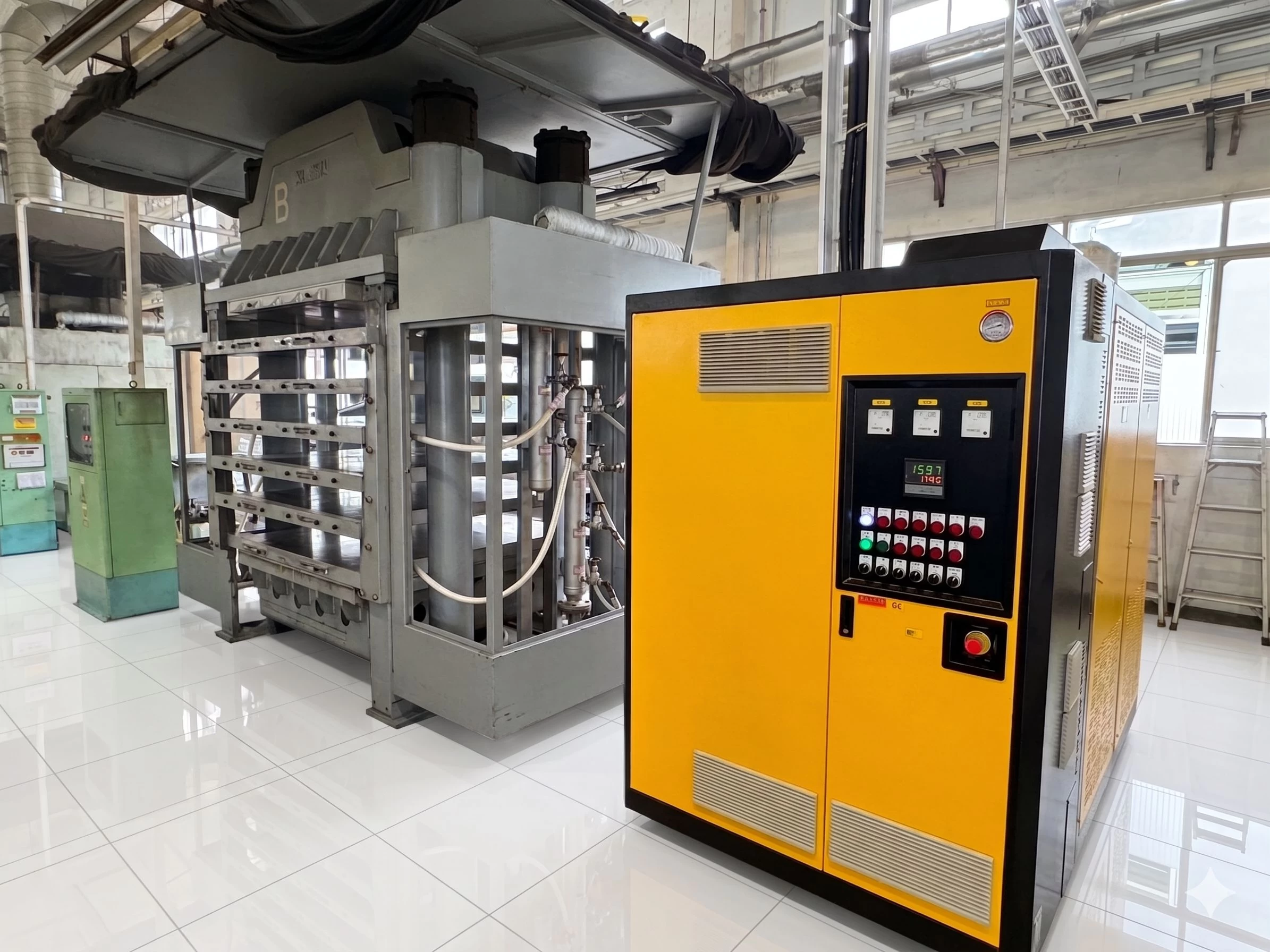Mold-Temperature-Controller-High-Temperature-Type-for-shoe-making-factory