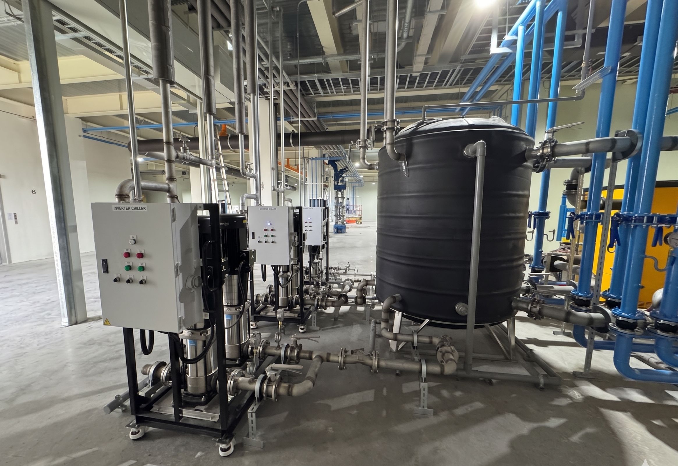 flying tiger centralized water-cooled system with water tank and external pump design